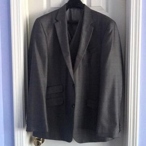 3 piece Kenneth Cole suit. 38/30 pants 42R jacket